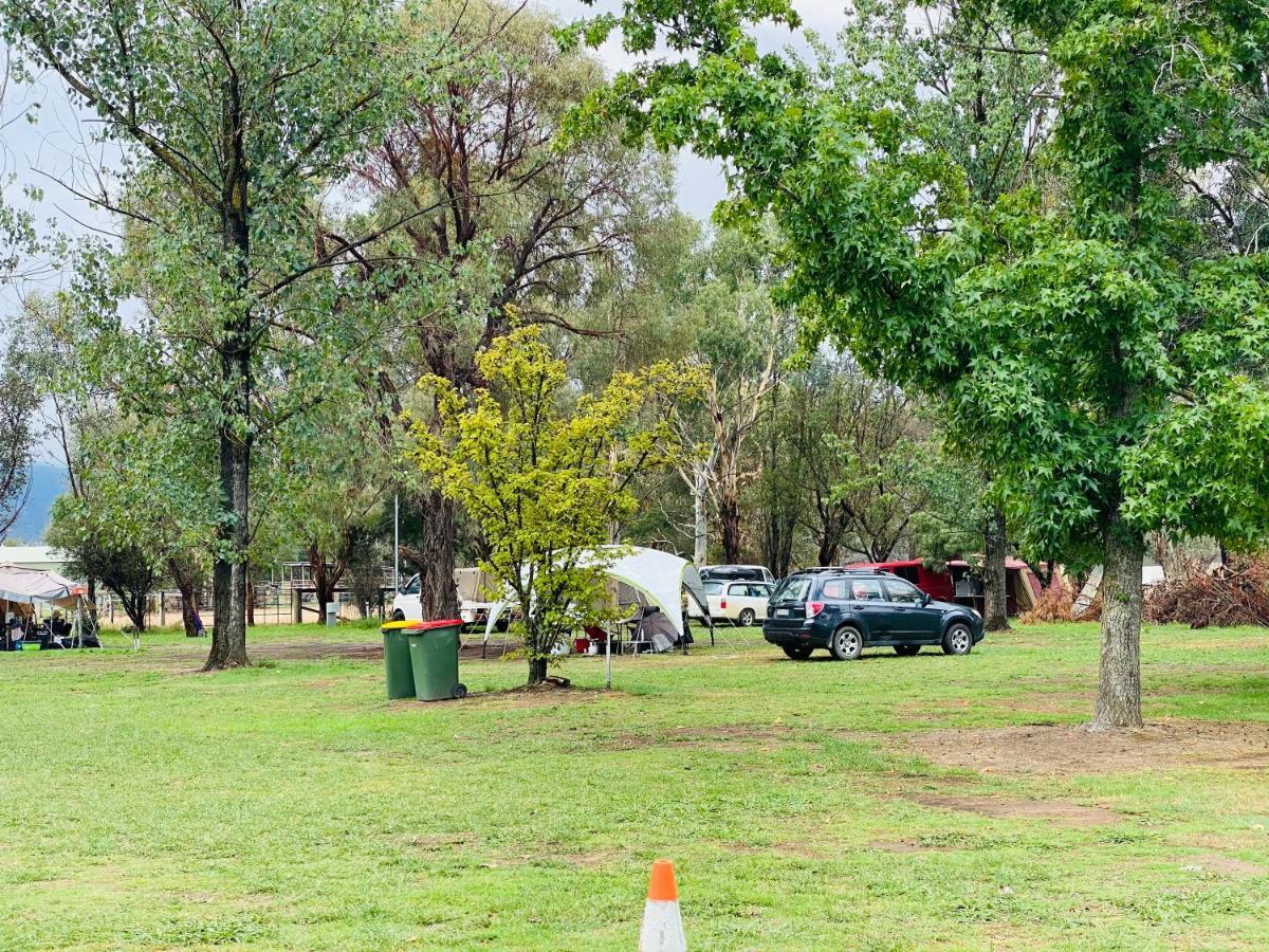 Corryong Caravan Park Formally Mt Mittamatite Caravan Park Eksteriør billede