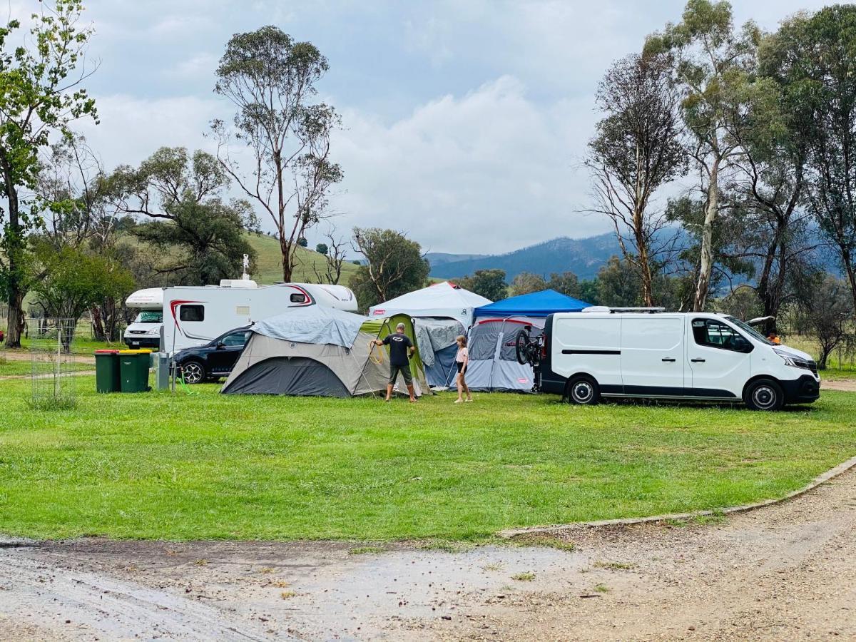 Corryong Caravan Park Formally Mt Mittamatite Caravan Park Eksteriør billede